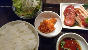 炭火和牛一頭焼肉錦焼肉ランチセットキムチ